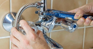 Установка и ремонт смесителей в Новом Уренгое от Мастер24 — все работы под ключ, цены от 988 руб.